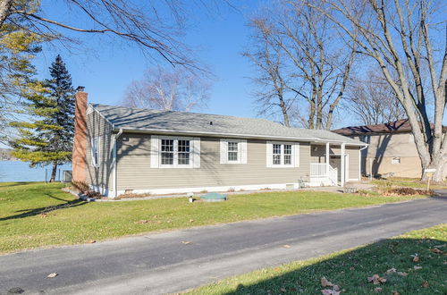 Photo 14 - Waterfront East Moline Home w/ Private Dock