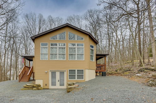 Photo 7 - Lackawaxen Home w/ Deck: Hike, Swim & Ski