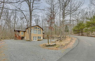 Photo 3 - Lackawaxen Home w/ Deck: Hike, Swim & Ski