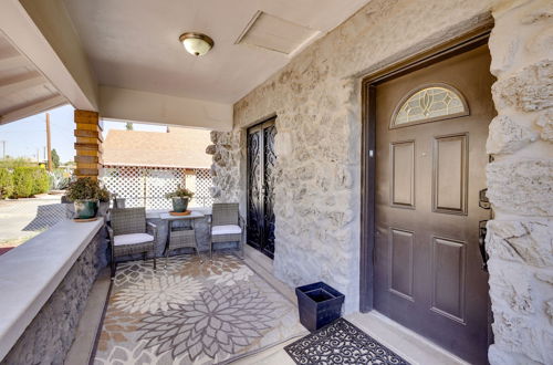 Photo 5 - Sunny El Paso Apartment With Backyard Patio