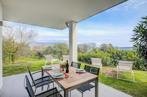 Photo 1 - Casa Oleandri Shared Pool And Lake View