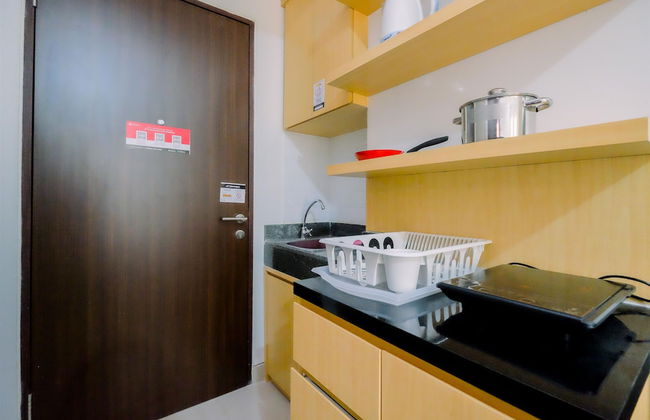 Well Designed Studio Room Transpark Cibubur Apartment - Foto 6