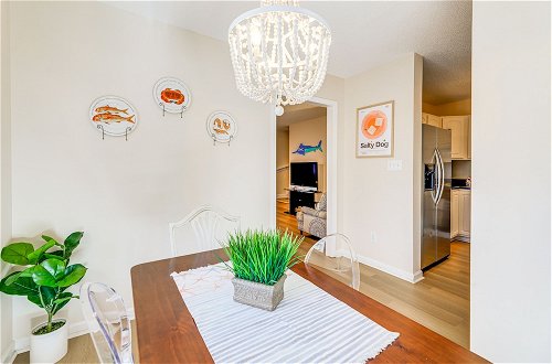 Foto 14 - Well-equipped Emerald Isle Townhome: Pets Welcome