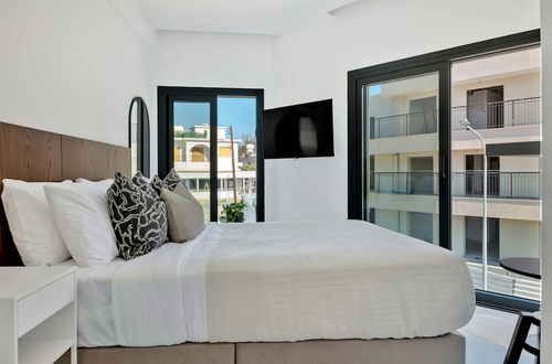 Foto 3 - Phaedrus Living: Alkminis Seaside Suites Playa