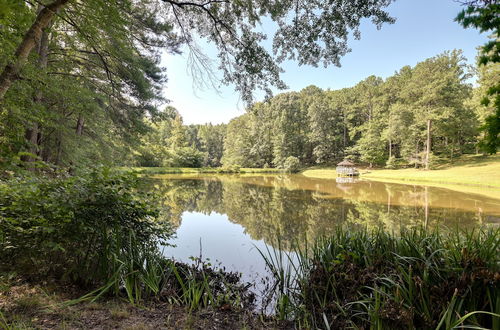 Photo 17 - Secluded Hamilton Cabin Retreat w/ Private Lake