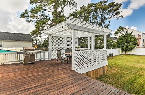 Photo 22 - Stately Norfolk Home w/ Fenced Yard: Walk to Beach