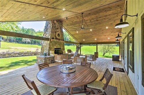 Photo 8 - Blue Ridge Cottage: Modern Solace in the Mountains