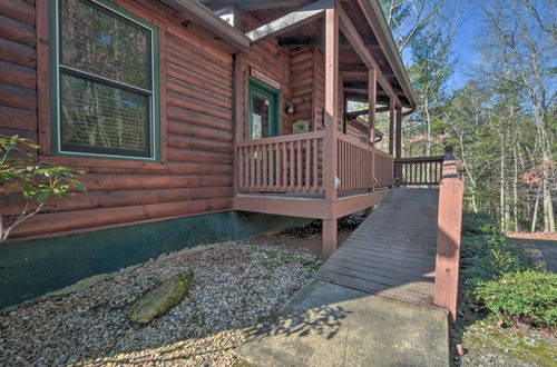 Foto 28 - Rustic Cabin w/ Hot Tub: 2 Mi to Unicoi State Park