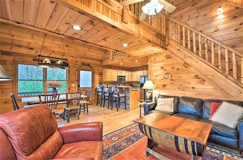 Foto 31 - 'long Pine Ridge' Cabin w/ Luxury Amenities
