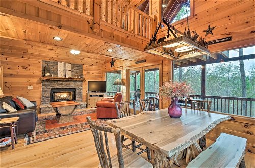 Foto 26 - 'long Pine Ridge' Cabin w/ Luxury Amenities