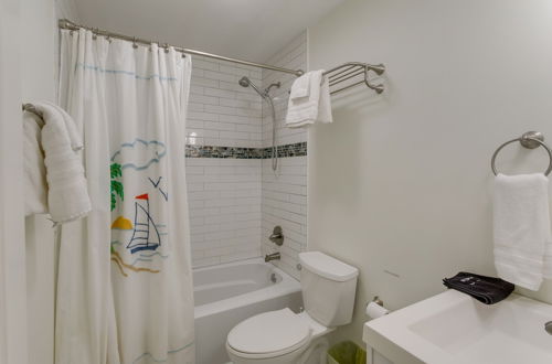 Photo 15 - Spacious St Simons Island Vacation Rental w/ Pool