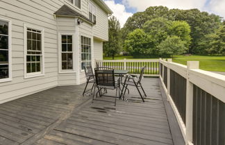 Foto 1 - Canton Oasis: Private Deck & Relaxing Pool Area