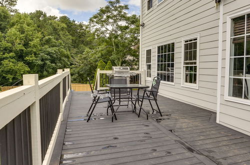 Foto 21 - Canton Oasis: Private Deck & Relaxing Pool Area