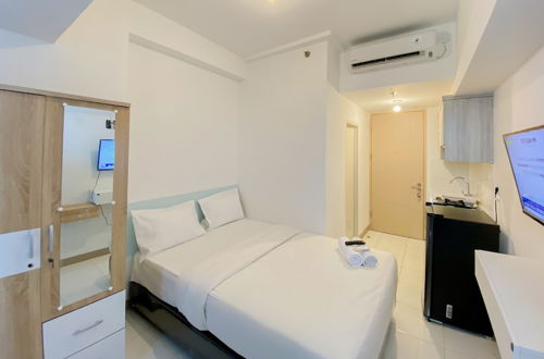 Foto 5 - Fully Furnished And Modern Studio At Tokyo Riverside Apartment Pik 2