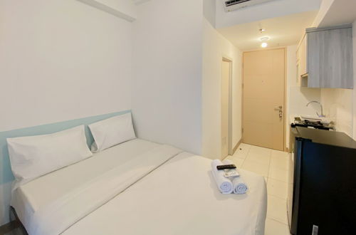 Photo 13 - Fully Furnished And Modern Studio At Tokyo Riverside Apartment Pik 2