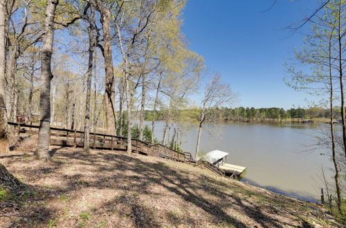 Photo 2 - Pet-friendly Milledgeville Home on Lake Sinclair