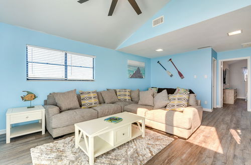 Photo 11 - Family-friendly Galveston Home: Walk to Beach