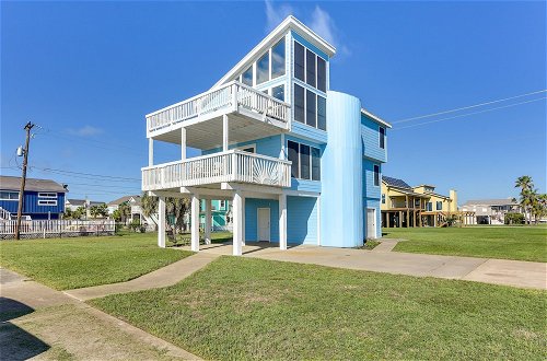 Photo 13 - Family-friendly Galveston Home: Walk to Beach