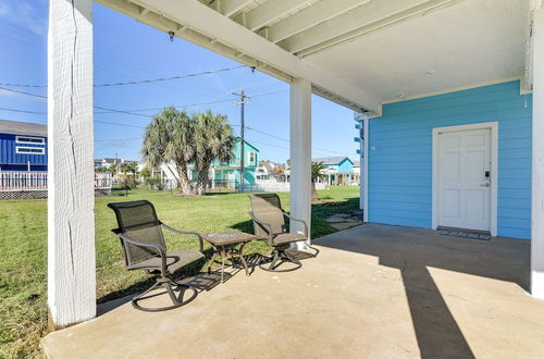 Photo 10 - Family-friendly Galveston Home: Walk to Beach