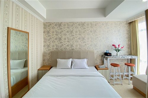 Photo 9 - Comfy And Modern Look Studio Menteng Park Apartment