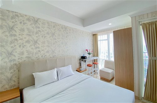 Photo 1 - Comfy And Modern Look Studio Menteng Park Apartment