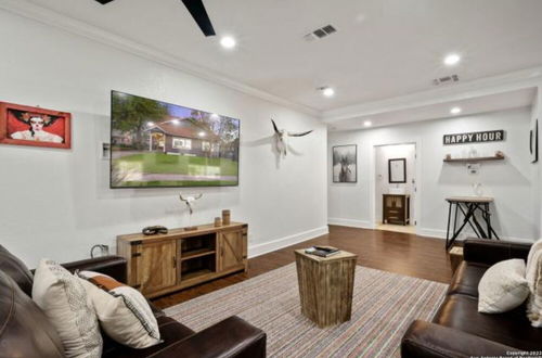 Foto 13 - Experience Serenity in a 4br/3ba Downtown Home