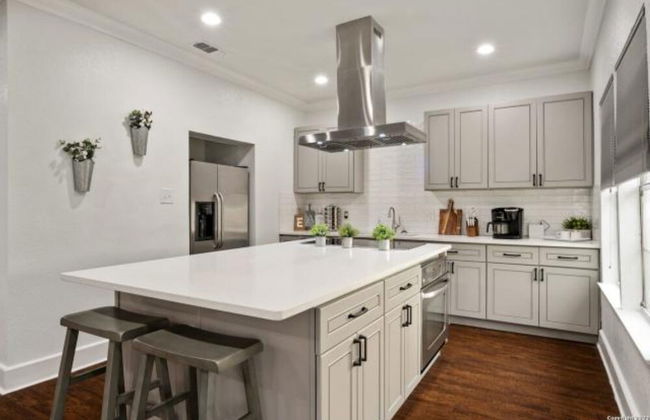 Experience Serenity in a 4br/3ba Downtown Home - Foto 7