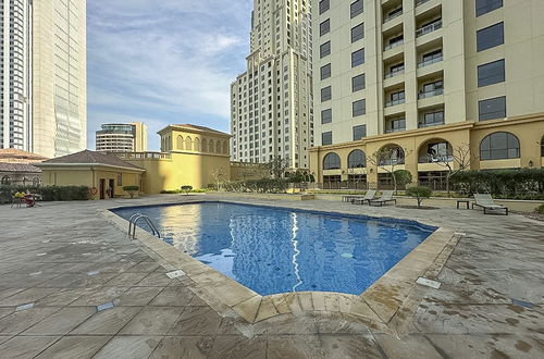 Photo 33 - Modern Three Bed Apartment Parking Pool