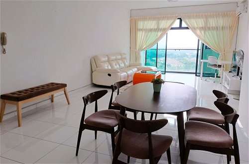 Photo 6 - JB Bukit Indah Skyloft Suites