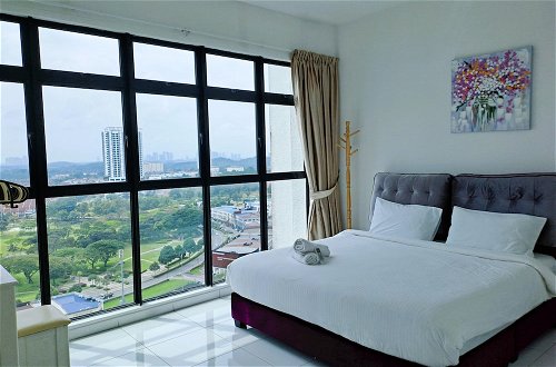 Photo 1 - JB Bukit Indah Skyloft Suites