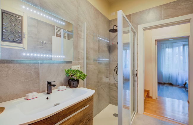 La Valbinella Few Meters From Varese Lake - Photo 21