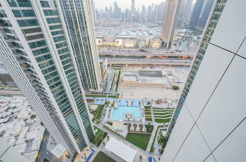 Photo 35 - Yogi - Modern 2BR Apartment with Stunning Dubai Fountain