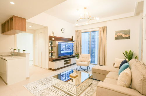 Photo 18 - Yogi - Modern 2BR Apartment with Stunning Dubai Fountain