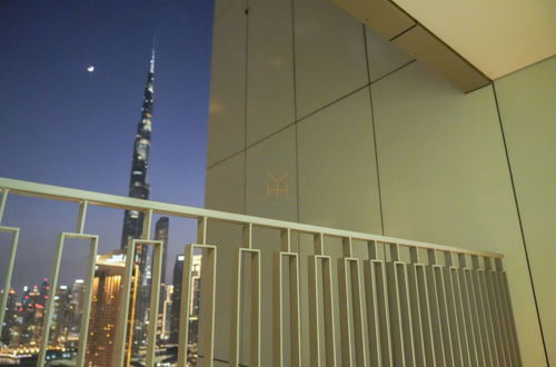 Photo 26 - Yogi - Modern 2BR Apartment with Stunning Dubai Fountain