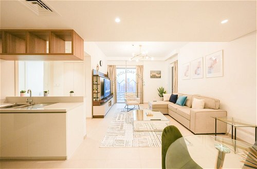 Photo 20 - Yogi - Modern 2BR Apartment with Stunning Dubai Fountain