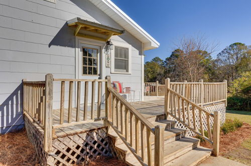 Photo 16 - Remote Grove Hill Cottage With Deck