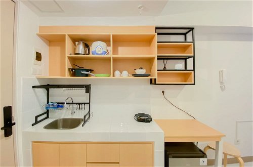 Photo 10 - Compact And Restful Studio Apartment Tokyo Riverside Pik 2