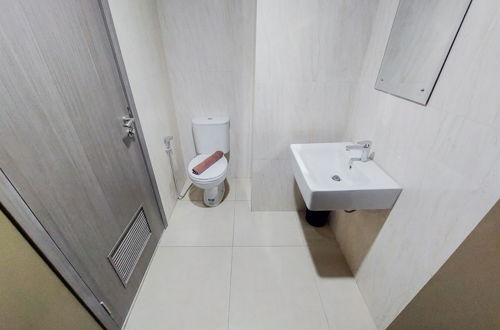 Photo 10 - Compact And Homey Studio Tamansari Bintaro Mansion Apartment