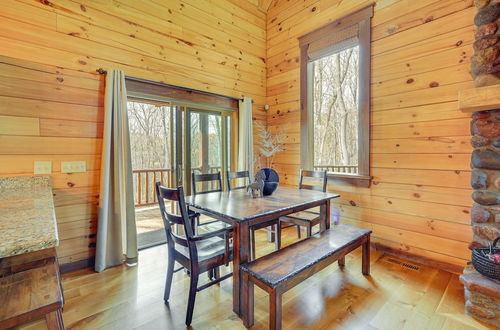 Photo 10 - Rustic Laurelville Cabin w/ Private Hot Tub