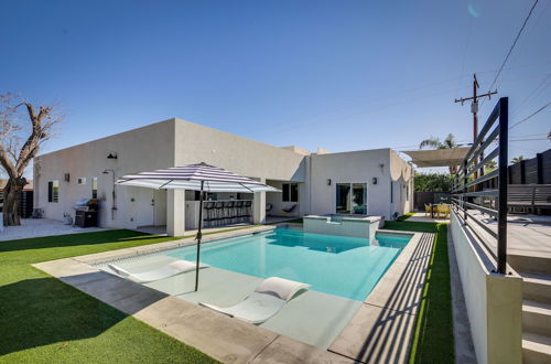 Foto 1 - Modern Palm Springs Home w/ Pool & Gas Fire Pit