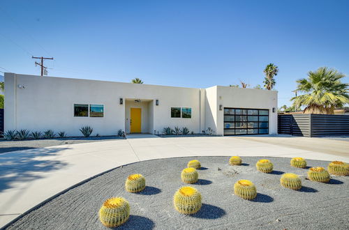 Foto 28 - Modern Palm Springs Home w/ Pool & Gas Fire Pit