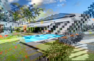 Foto 1 - Serene 4br Seminyak Villa with Tropical