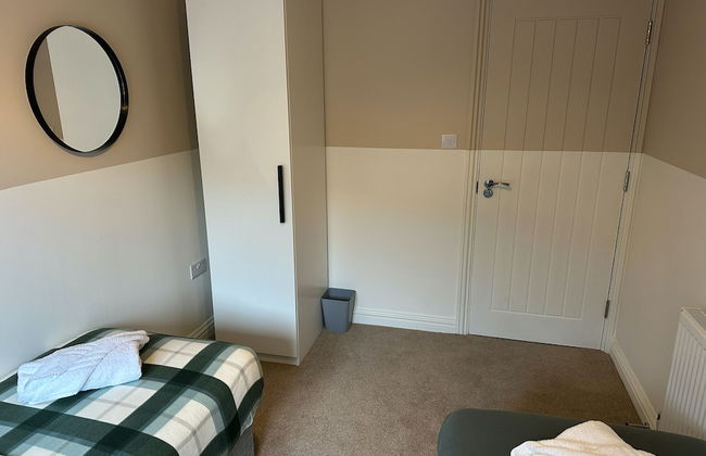 Cotswolds Large 4 Bed House Parking-Wifi - Foto 3