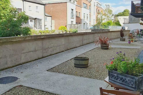 Photo 21 - Exhilarating 2BD Flat With Outdoor Patio, Dublin