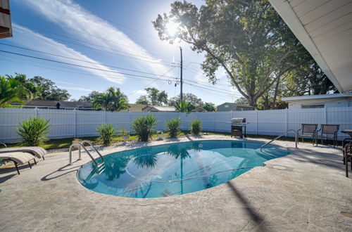 Foto 10 - Pinellas Park Home w/ Heated Pool - 8 Mi to Beach