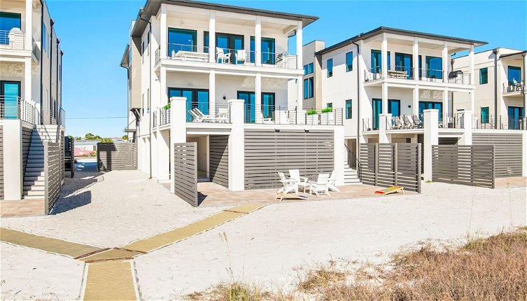 Foto 1 - Upscale Newly Built Home w/ Gulf Views + Private Pool