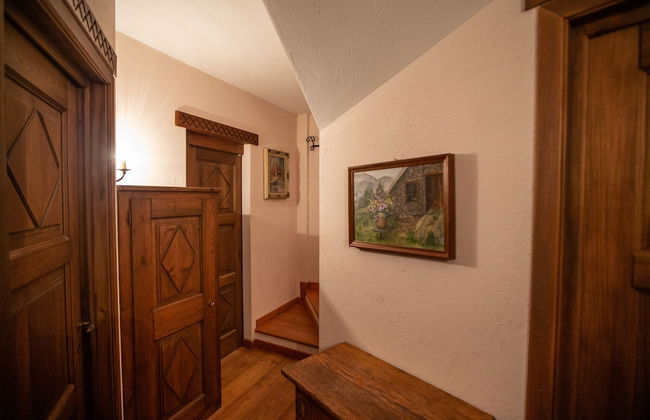 JOIVY Charming Flat W/Mountain View - Photo 22
