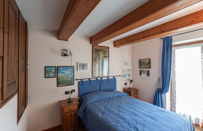 JOIVY Charming Flat W/Mountain View - Photo 10