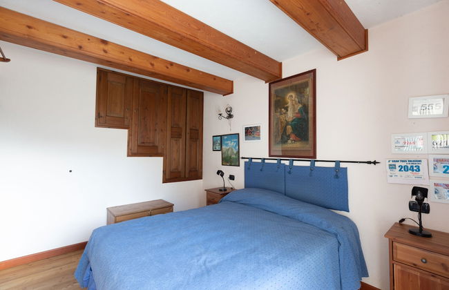 JOIVY Charming Flat W/Mountain View - Photo 8