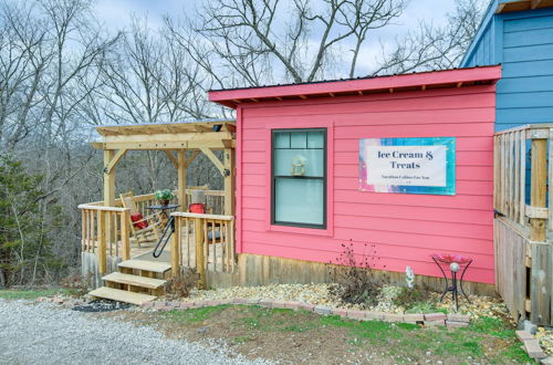 Photo 14 - Sevierville Log Cabin w/ Hot Tub Near Dollywood